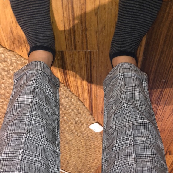 Black and White Plaid Trousers - Picture 4 of 5